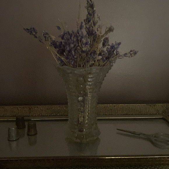 Meet your Posher, Angie (GOODGLOVE) - Picture 2 of 7